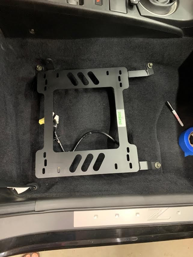 Planted Seat Bracket- Nissan 350Z Six Speed (2003-2008) - LOW - Passenger / Right Planted Technology