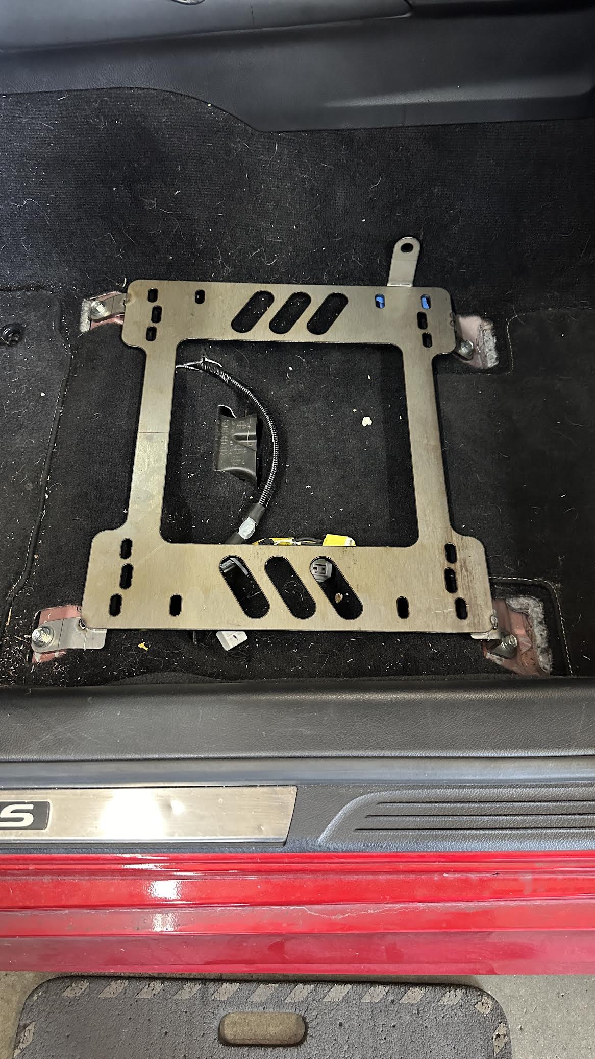 Planted Seat Bracket- Lexus RC F (2015+) - Driver / Left Planted Technology