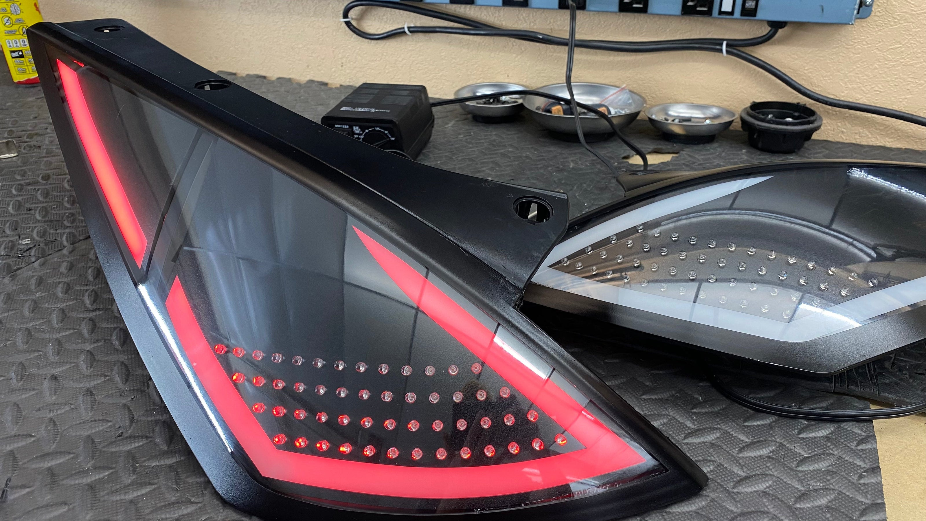 NTXGlow Hook Tail Lights (Nissan 350Z) - JSI Racing 