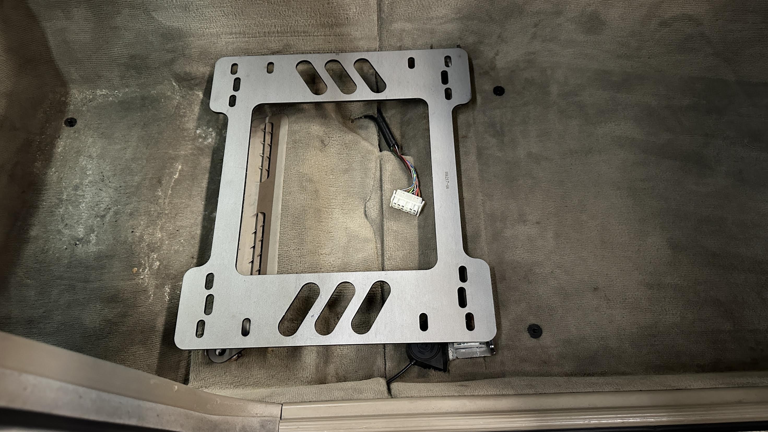 Planted Seat Bracket- BMW 5 Series [E34 Chassis] (1987-1996) - Passenger / Right Planted Technology