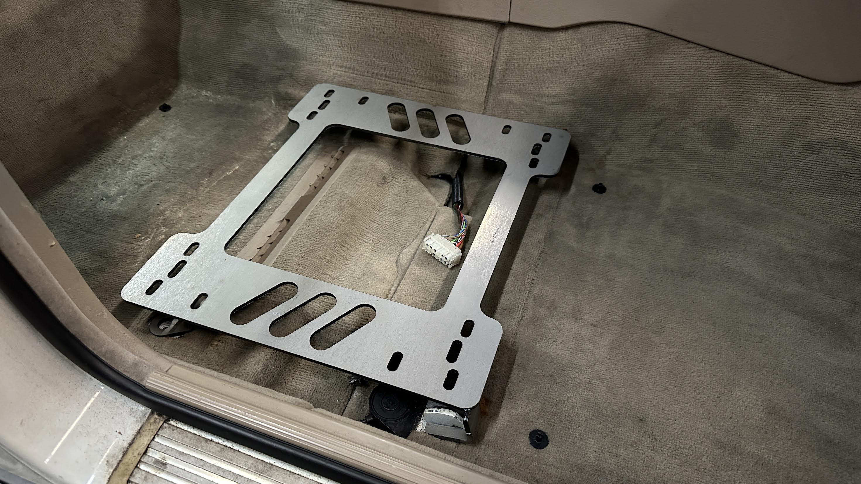 Planted Seat Bracket- BMW 5 Series [E34 Chassis] (1987-1996) - Passenger / Right Planted Technology