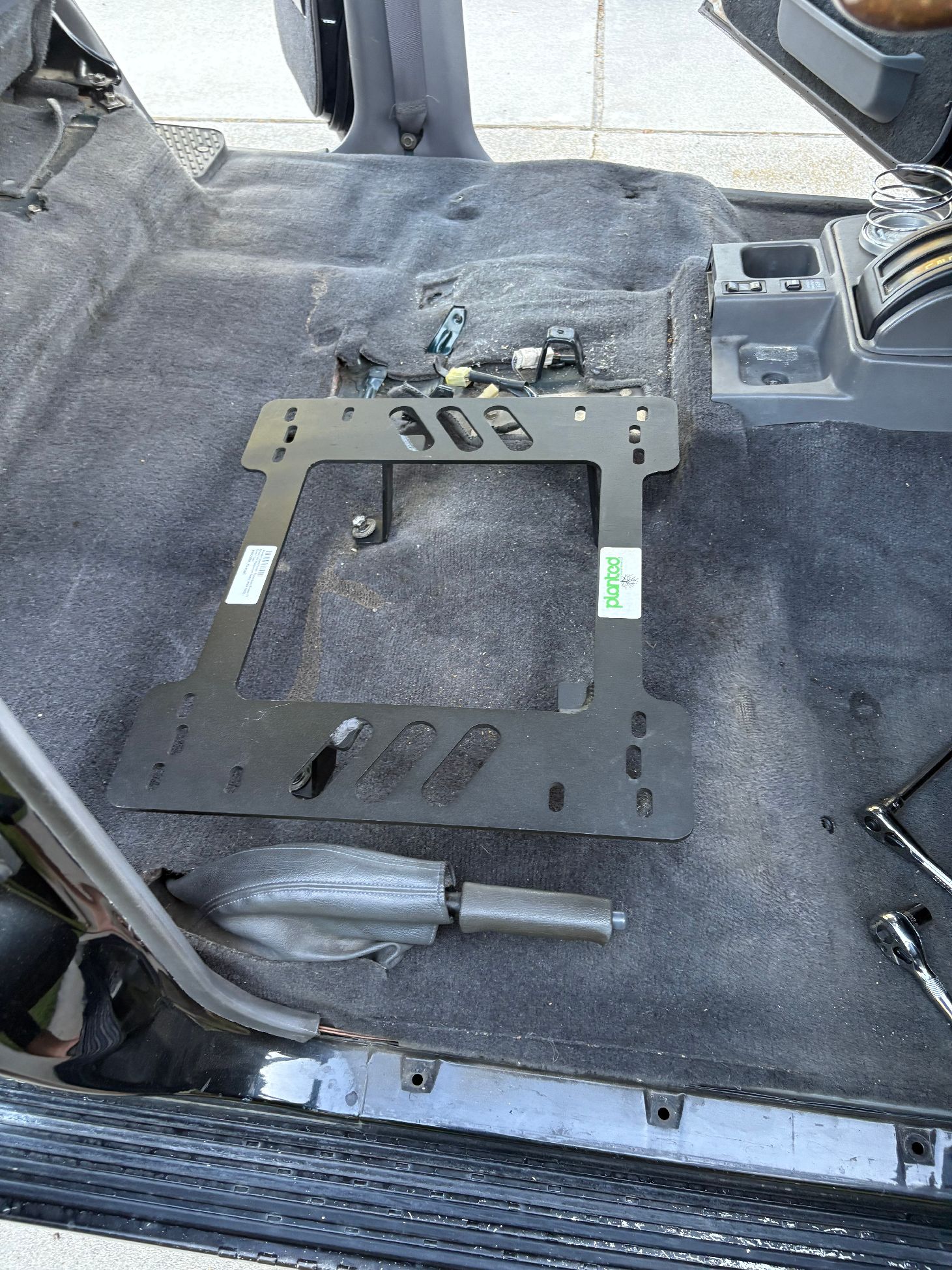 Planted Seat Bracket- Toyota Land Cruiser 77 Series [With Suspension Seats] (1984-1999) - Driver / Right Planted Technology