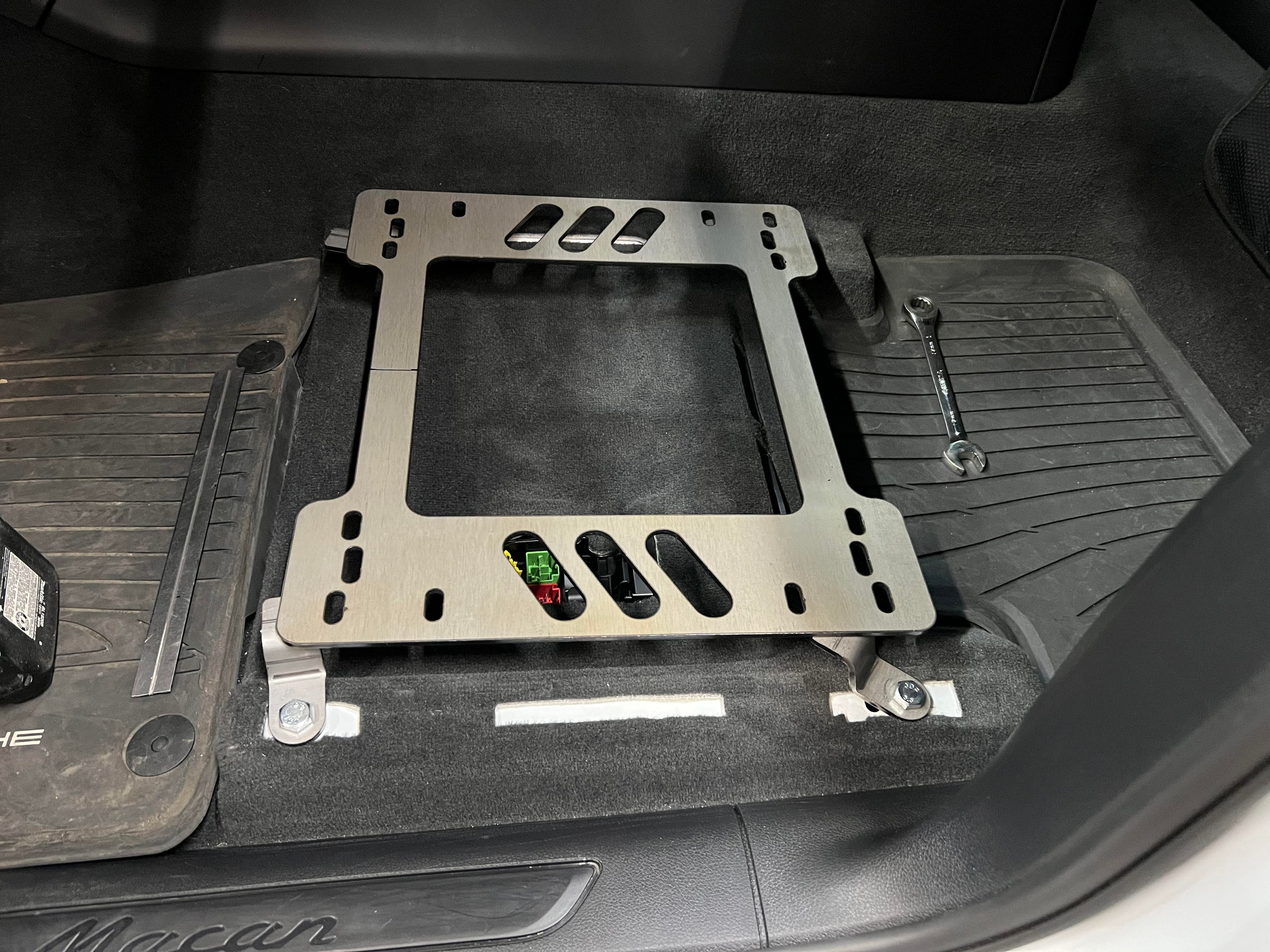 Planted Seat Bracket- Porsche Macan [1st Generation] (2014+) - Driver / Left Planted Technology