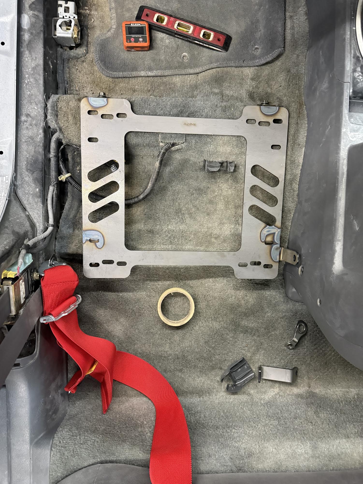 Planted Seat Bracket- Honda Civic [7th Generation Excluding Si] (2000-2004) - Driver / Left