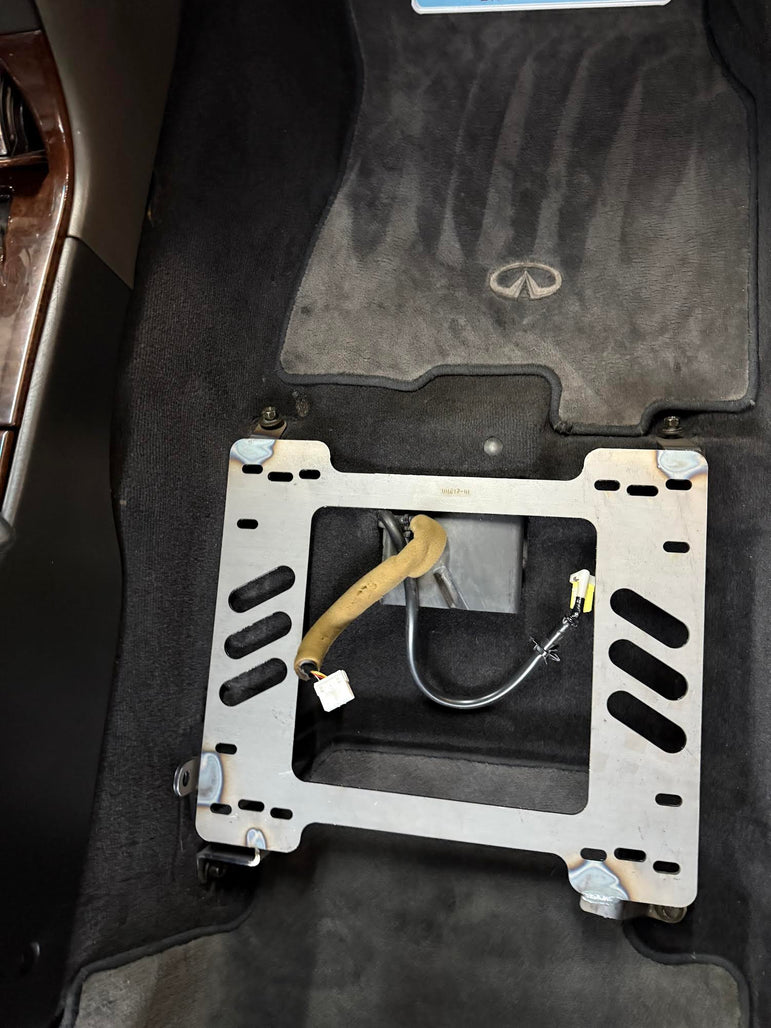 Planted Seat Bracket- Infiniti Q45 [2nd Generation / Y33 Chassis] (1997-2001) - Passenger / Right