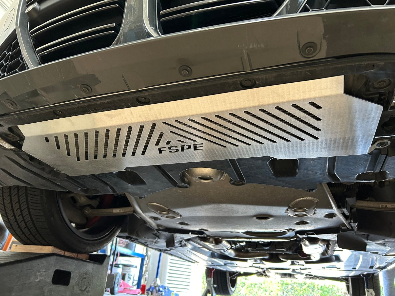 FSPE Oil Cooler Shield – BMW M2/M3/M4 (G80/82/83/87, 2021–2025) - JSI Racing 