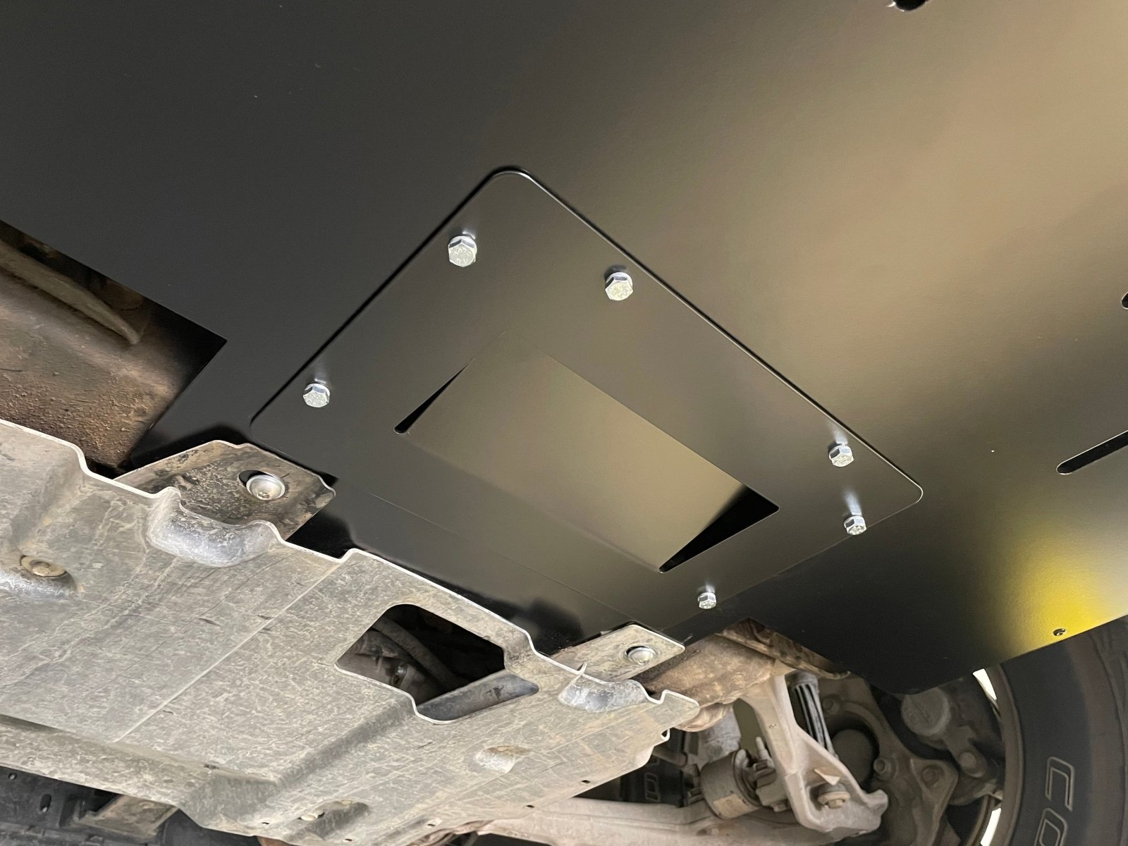 Chevrolet Tahoe/Suburban & GMC Yukon/Yukon XL Catalytic Converter Guard (2015-2020) - JSI Racing 