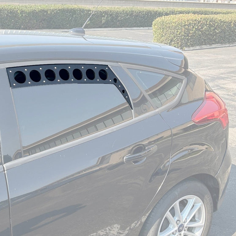 FSPE Rear Window Vents (Pair) – Ford Focus SE/ST/RS Hatchback (2011–2018)
