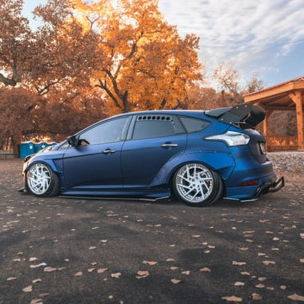 FSPE Rear Window Vents (Pair) – Ford Focus SE/ST/RS Hatchback (2011–2018)