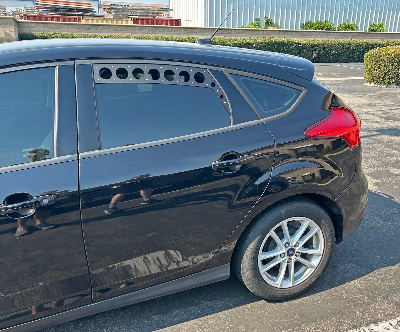 FSPE Rear Window Vents (Pair) – Ford Focus SE/ST/RS Hatchback (2011–2018) - JSI Racing 