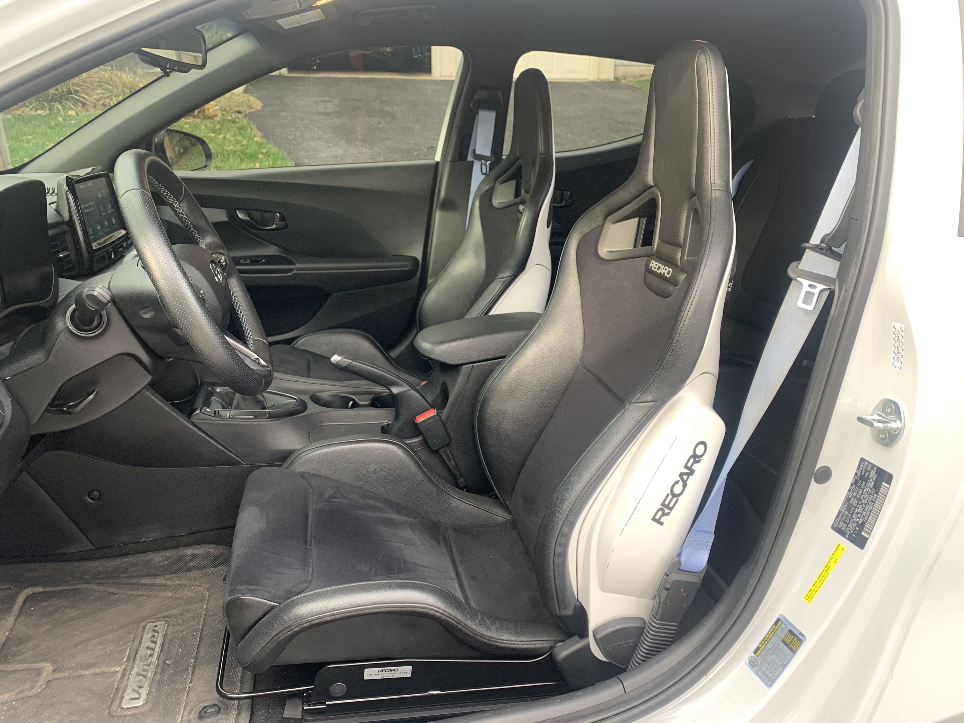 Planted Seat Bracket- Hyundai Veloster [2nd Generation / JS Chassis] (2018+) - Passenger / Right Planted Technology