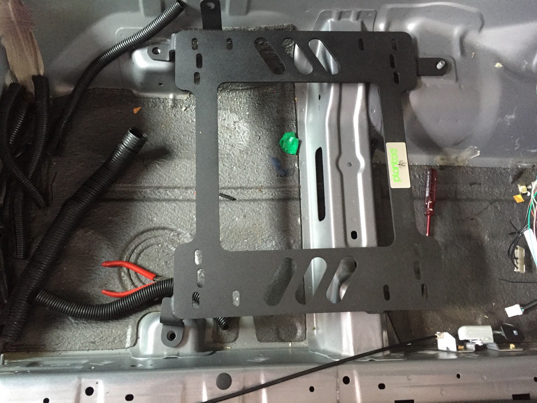 Planted Seat Bracket- Mazda RX8 (2003-2012) - Passenger / Right Planted Technology