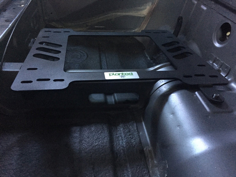 Planted Seat Bracket- Mazda RX8 (2003-2012) - Passenger / Right Planted Technology