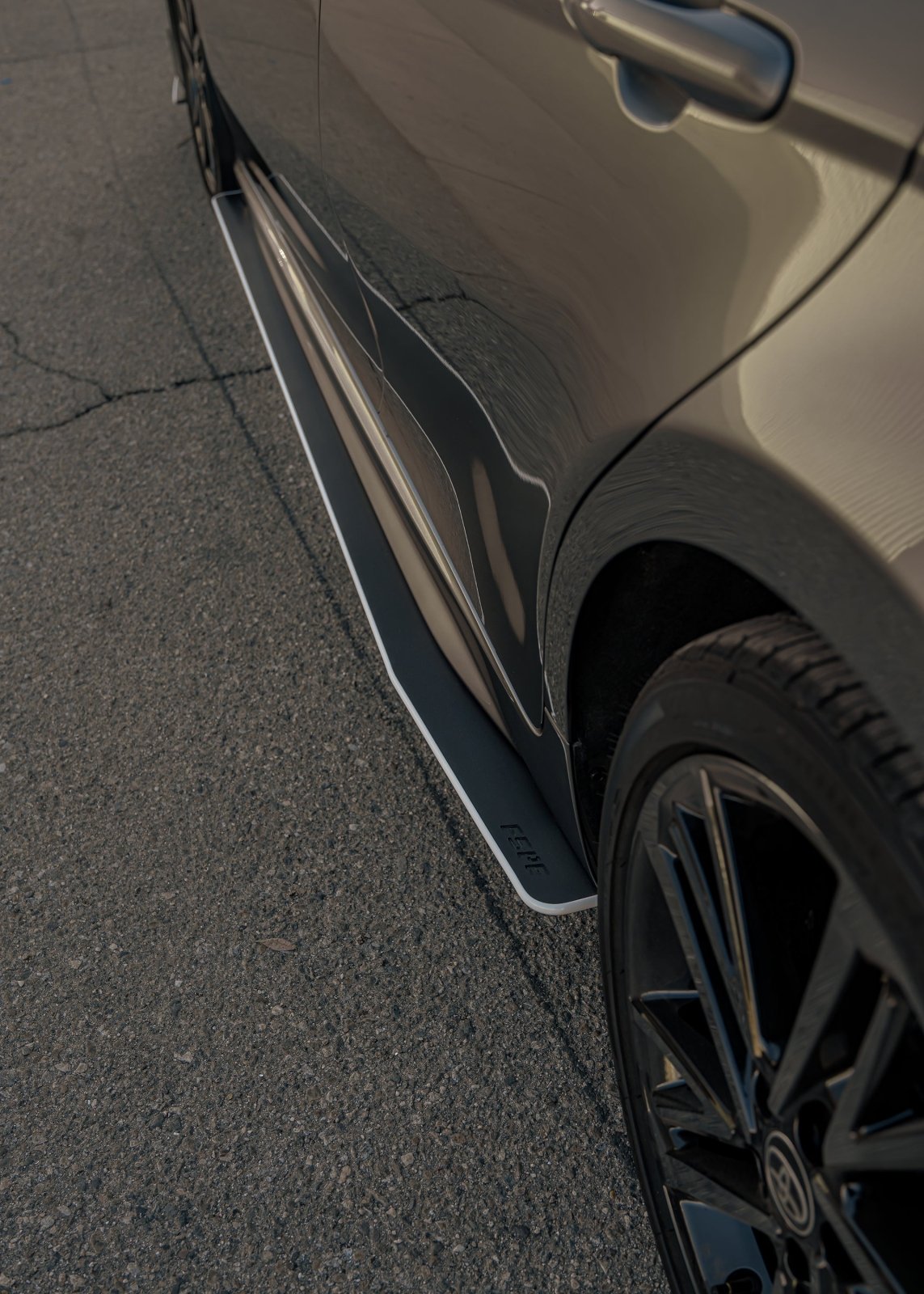 FSPE HDPE Side Skirts – Toyota Camry SE/XSE (2025+) - JSI Racing 