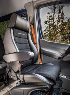 Planted Seat Bracket- Mercedes Sprinter Van (2006-2018) - Passenger / Right Planted Technology