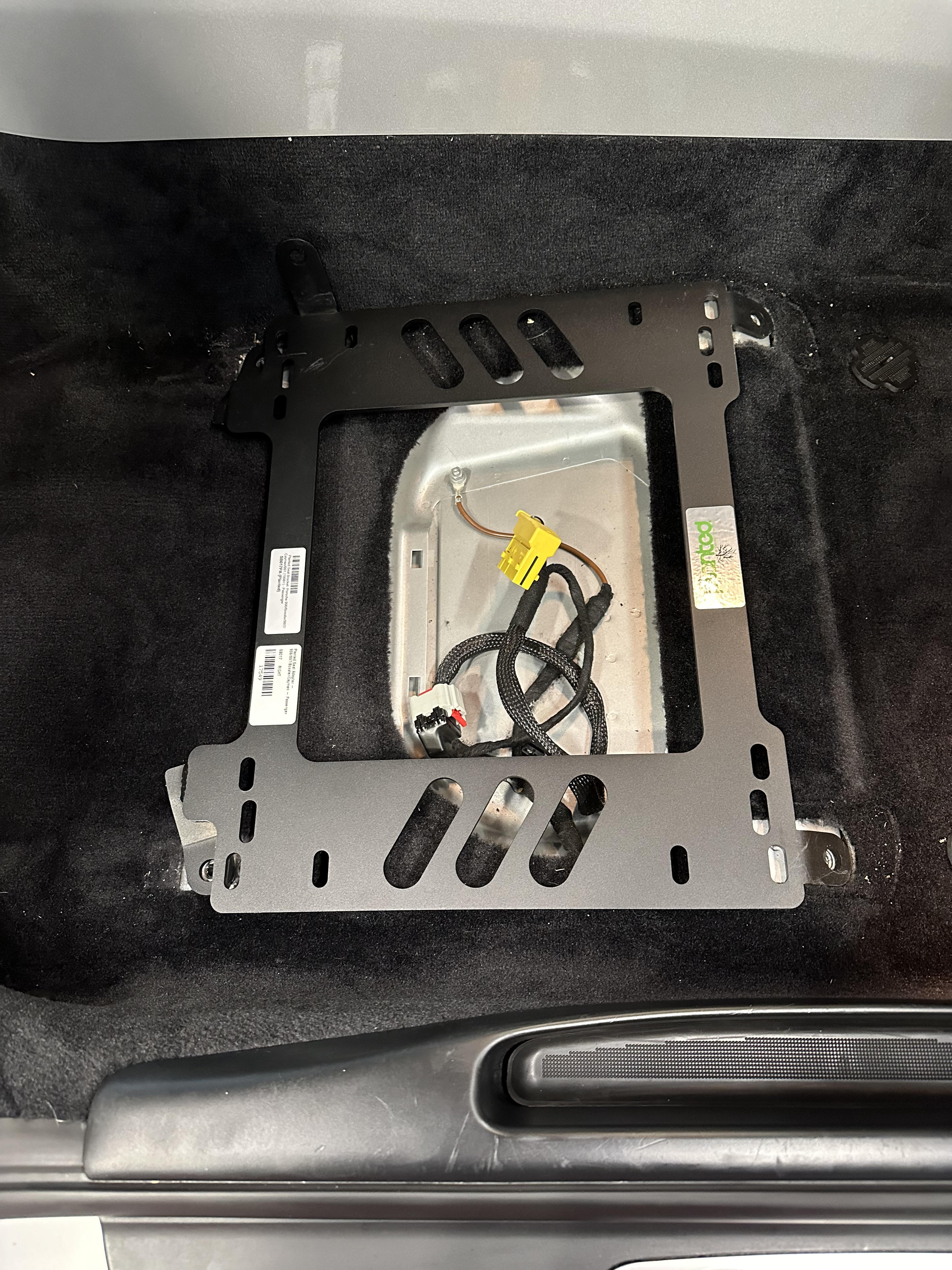Planted Seat Bracket- Porsche 996 / Boxster / 997 / Cayman / 991 (1998+) - Passenger / Right Planted Technology