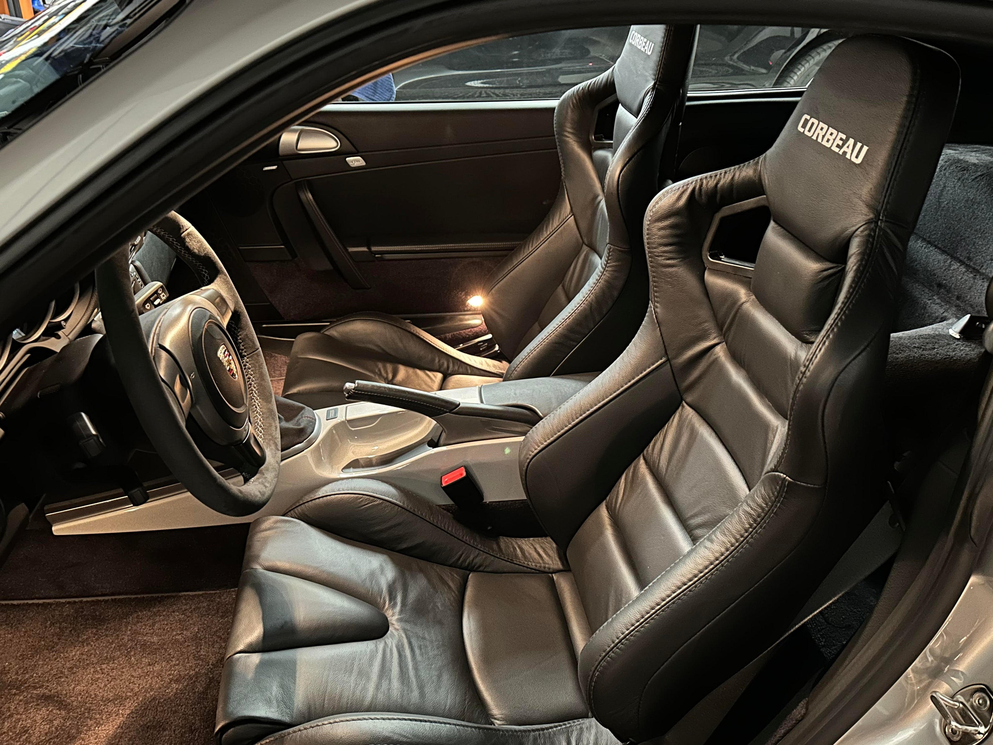 Planted Seat Bracket- Porsche 996 / Boxster / 997 / Cayman / 991 (1998+) - Passenger / Right Planted Technology